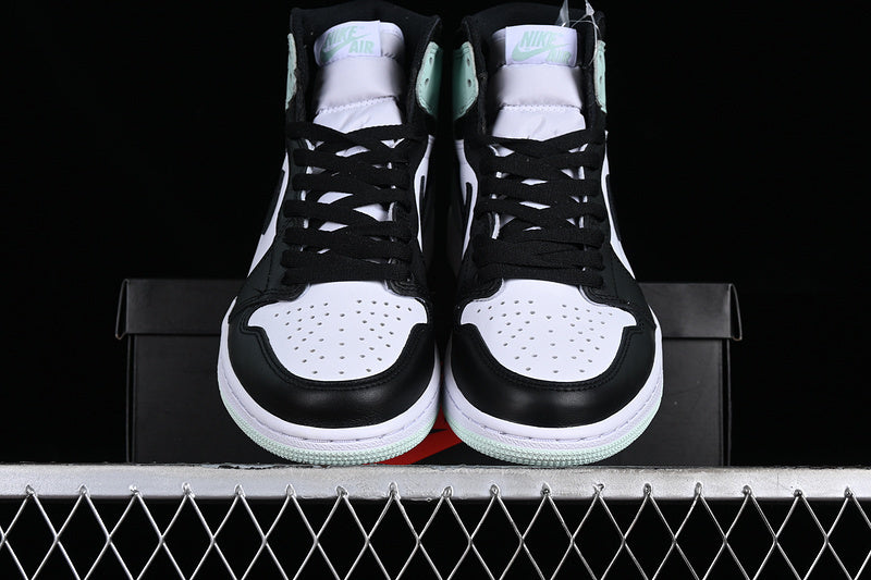 Air Jordan 1 Retro High OG NRG "Iglo"