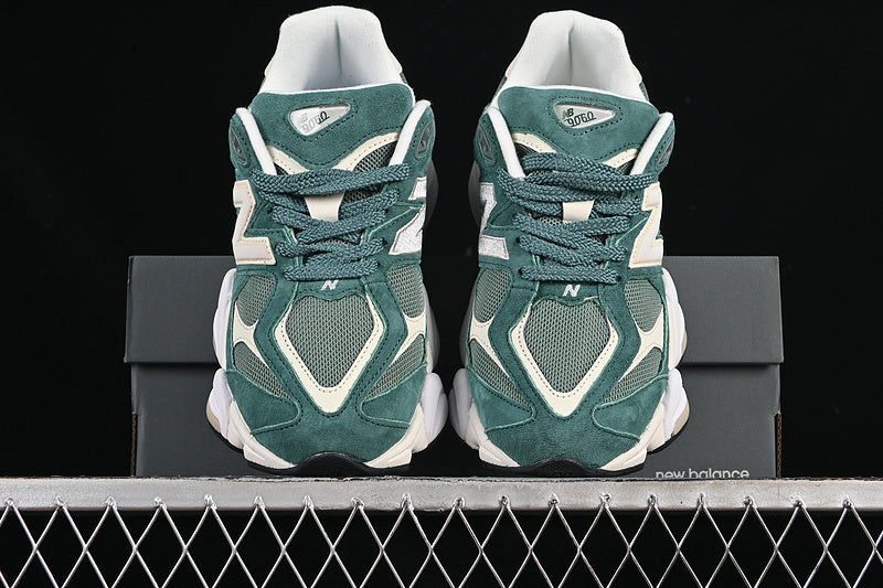 NB 9060  "spruce/angora"
