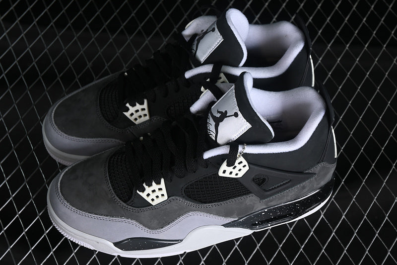 Air Jordan 4 Retro "Fear"