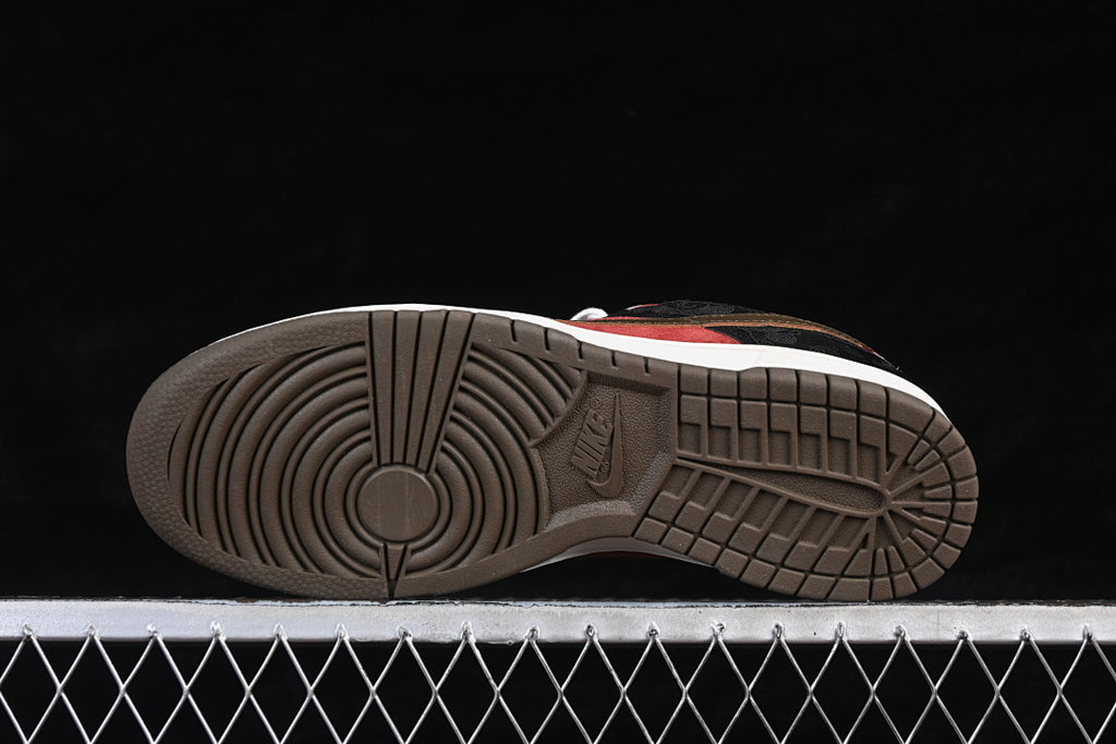 Nike SB Dunk Low "Player One"