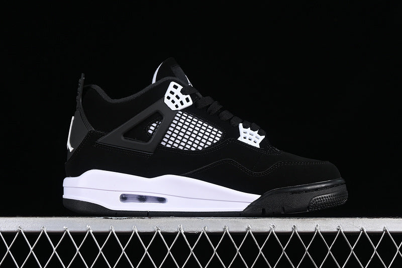 Air Jordan 4 Retro "White Thunder"