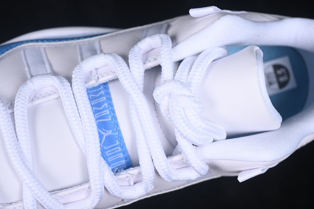 Air Jordan 11 Retro Low "University Blue" 2026
