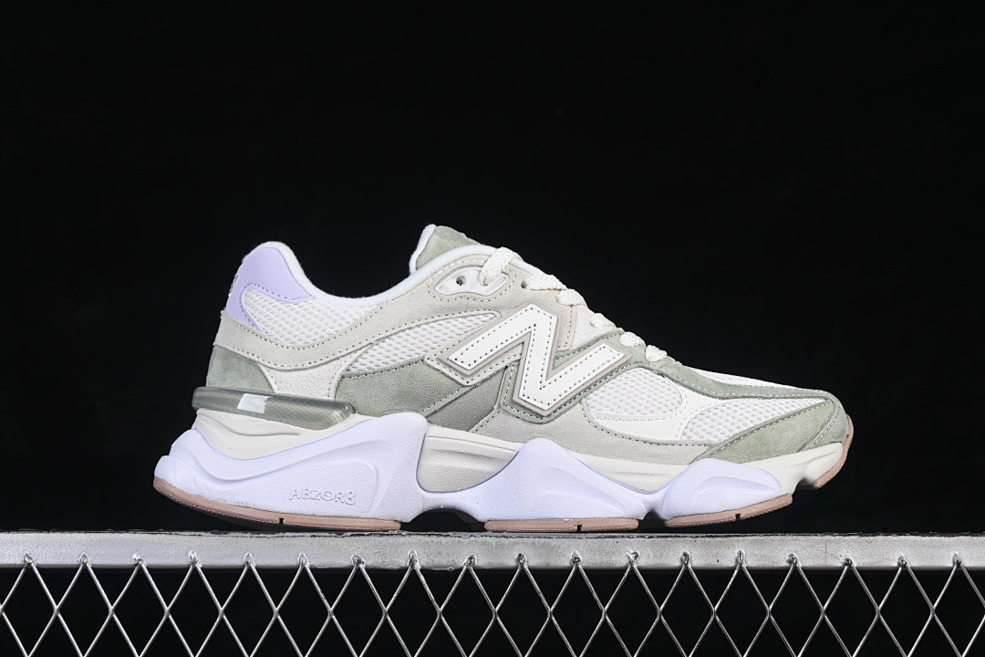 NB 9060  "Garter Snake with Pearl Grey"