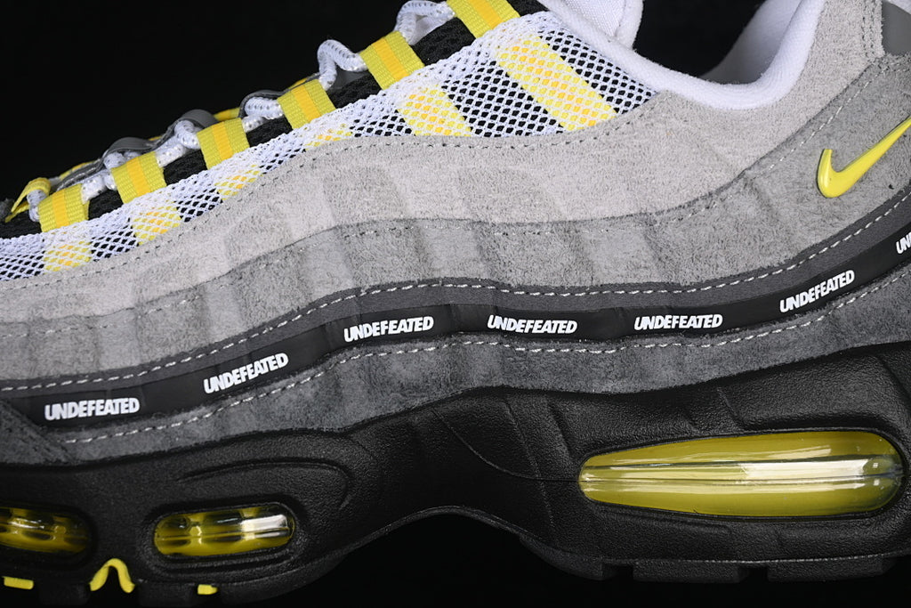 Nike Air Max 95 x UNDEFEATED "Geo Shanghai"