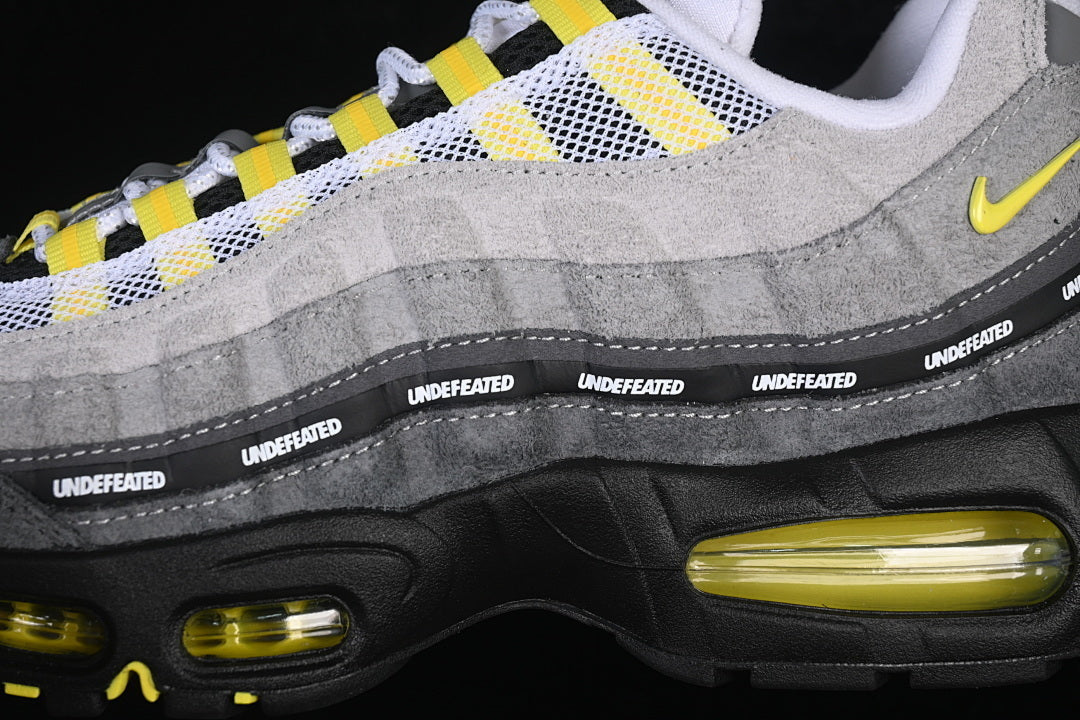 Nike Air Max 95 x UNDEFEATED "Geo Shanghai"
