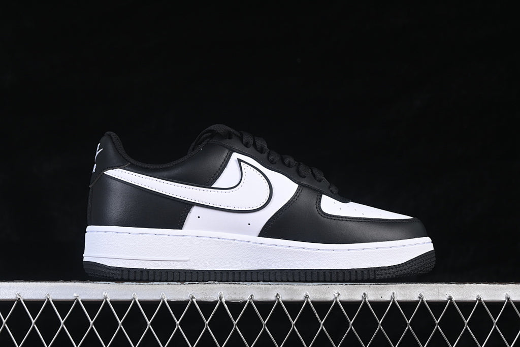 Nike Air Force 1 "Panda"